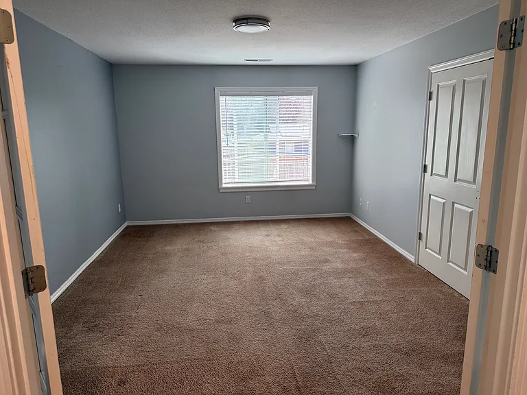 3228 N Main St — Photo 31