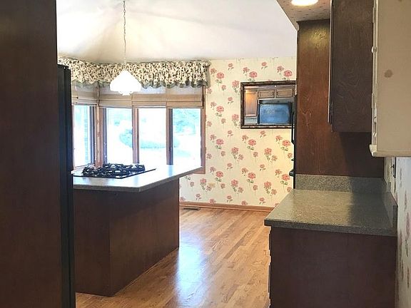 4th image of 10690 Brookridge Dr