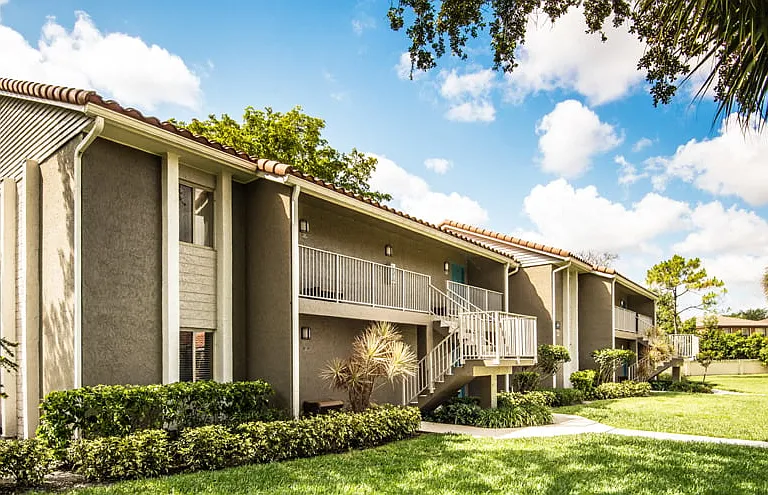 Pavilions at Deer Chase Apartments — Photo 1