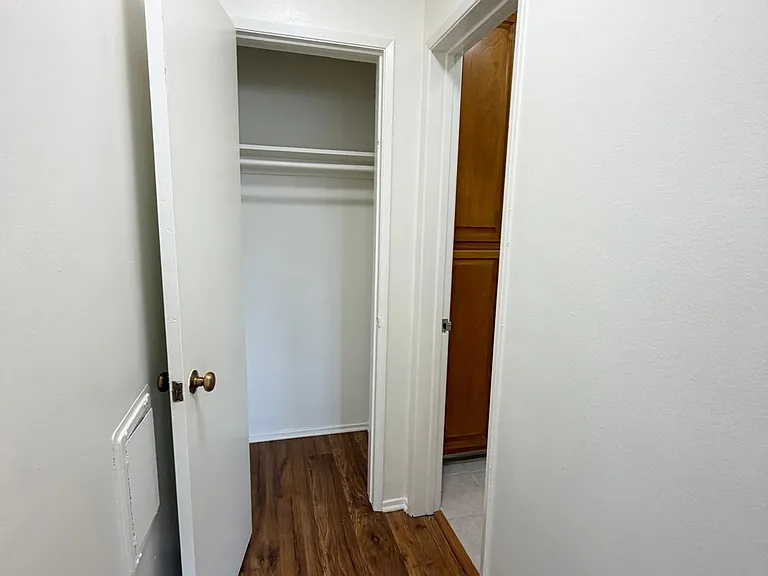 10914 National Blvd #203 — Photo 7