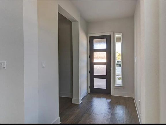 5th image of 1253 Summerbrooke Cir