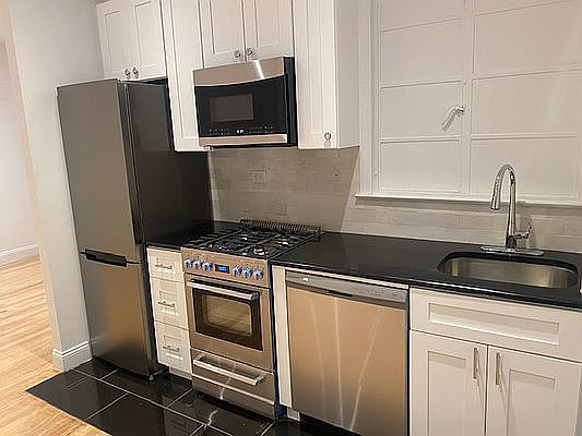 1st image of 205 E 88th St APT 1D