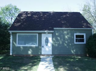 208 Holden Dr, Manassas Park, VA 20111