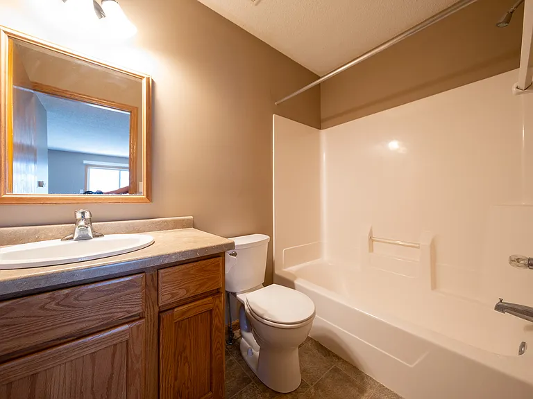 2525 Cobble Hill Ct #D — Photo 8