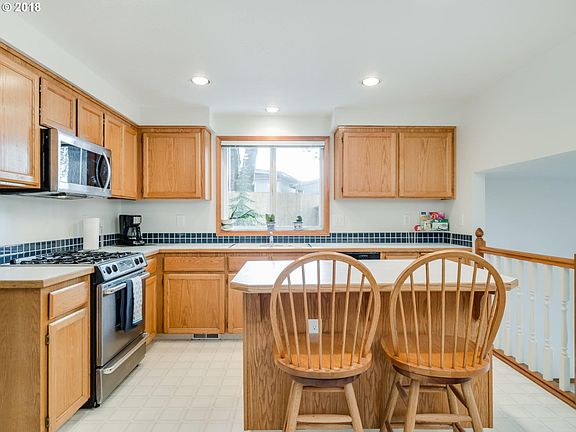 5th image of 2543 SE 30th Ct