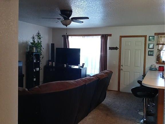 3rd image of 488 Harris Dr