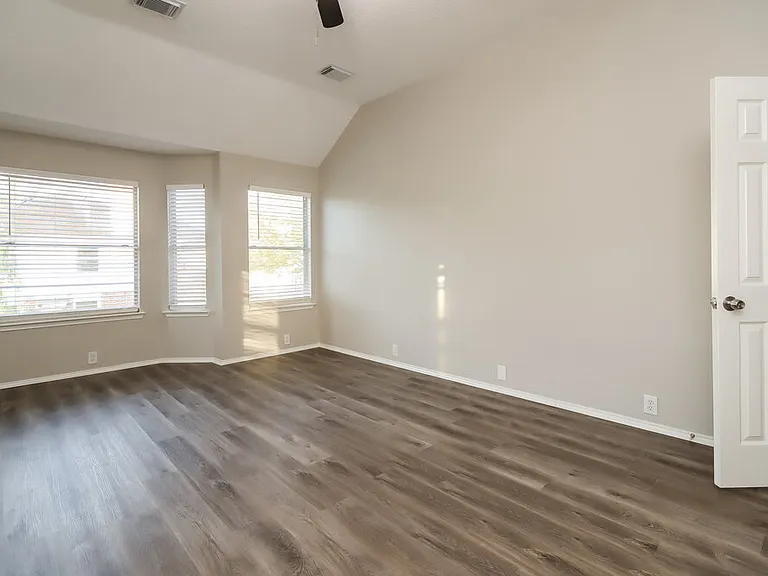 11003 Sentry Ct — Photo 12