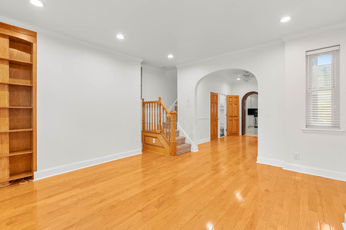 next background image