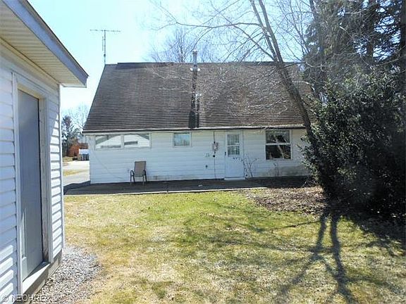 3rd image of 1643 Hanover St