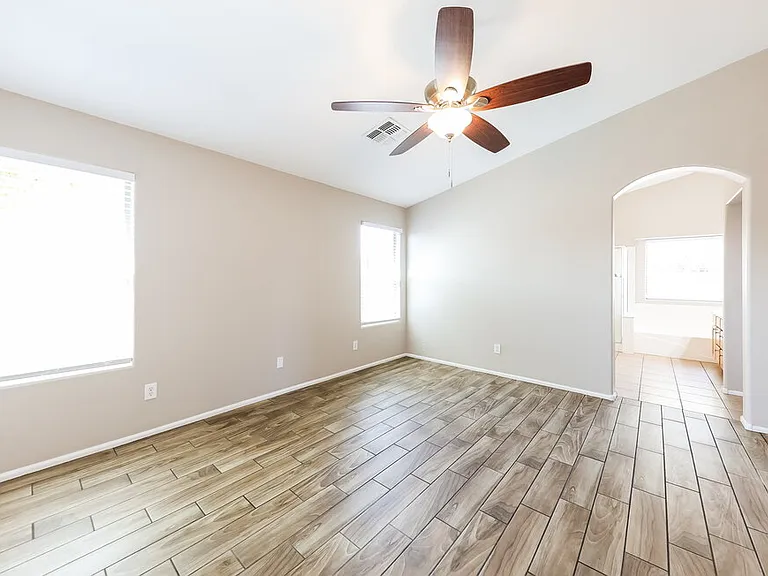 8328 S 48th Dr — Photo 10