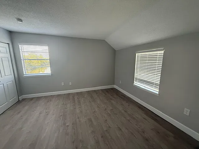 Spring Lake Apartments — Photo 176