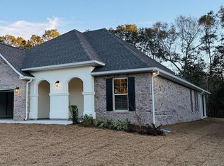 2704 Louis Cir, Crestview, FL 32536