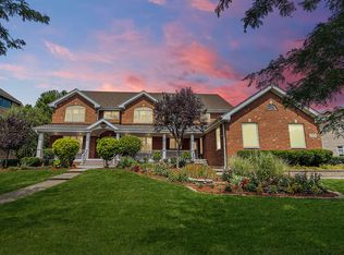 12444 W Lake View Dr, Orland Park, IL 60467