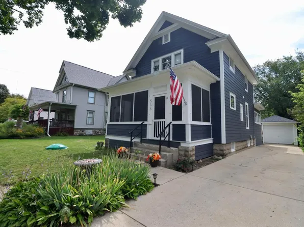 506 East Washington STREET, Delavan, WI 53115