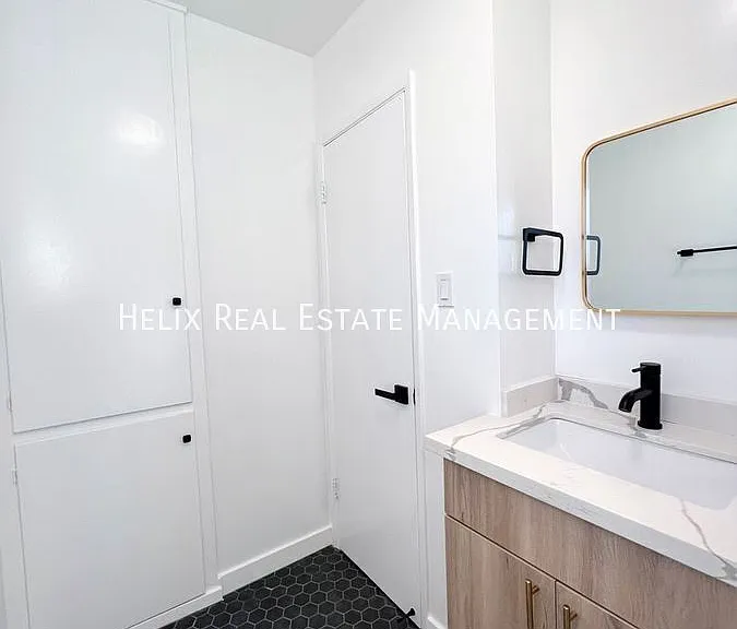523 E Live Oak Ave #C — Photo 9