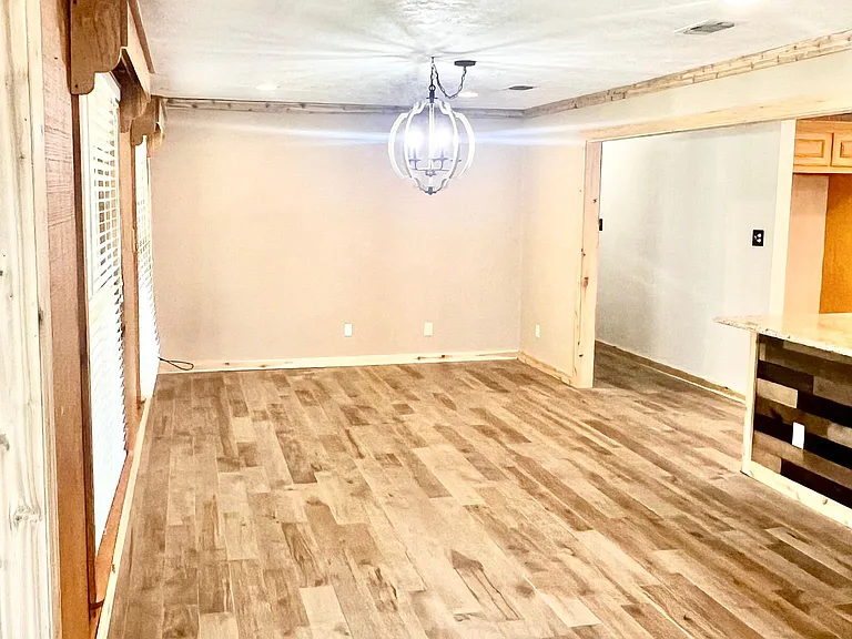 510 Murchison St — Photo 24