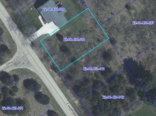 220 Cuyahoga Dr, Dixon, IL 61021