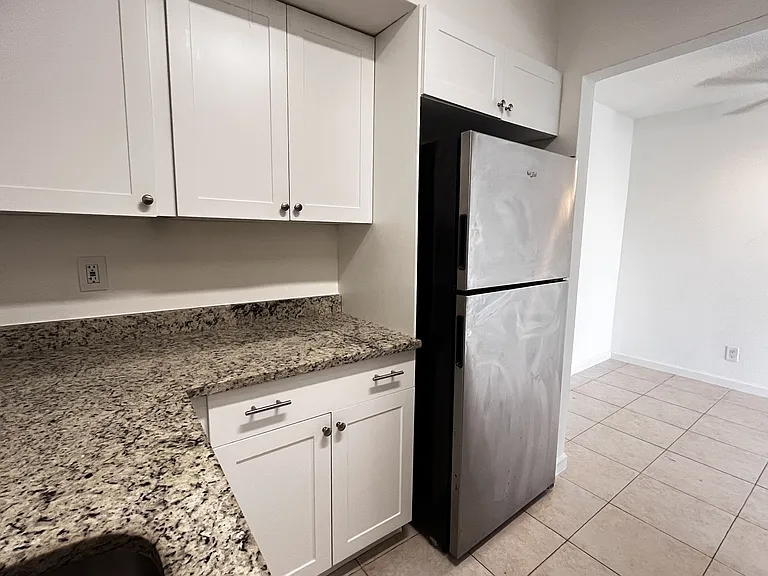 4529 NE 21st Ave #3 — Photo 5