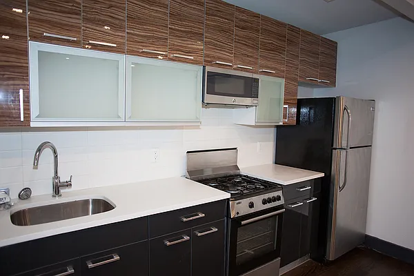 Rented by Brooklyn Group | media 18