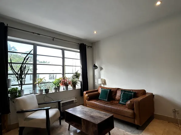 736 12th St APT 8, Miami Beach, FL 33139