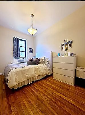 2nd image of 148 W 75th St APT 4B