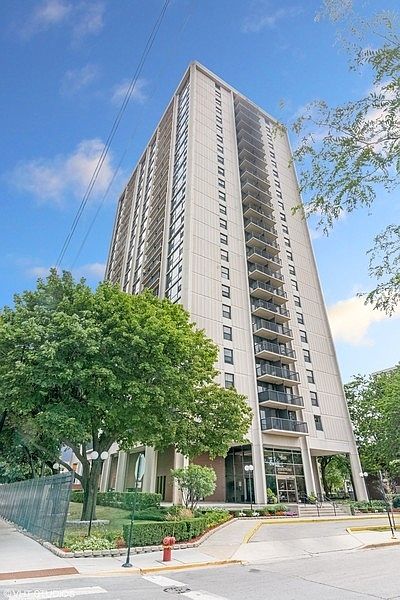 1st image of 2605 S Indiana Ave Unit 2203