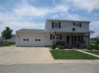 204 Davis Dr, Windfall, IN 46076
