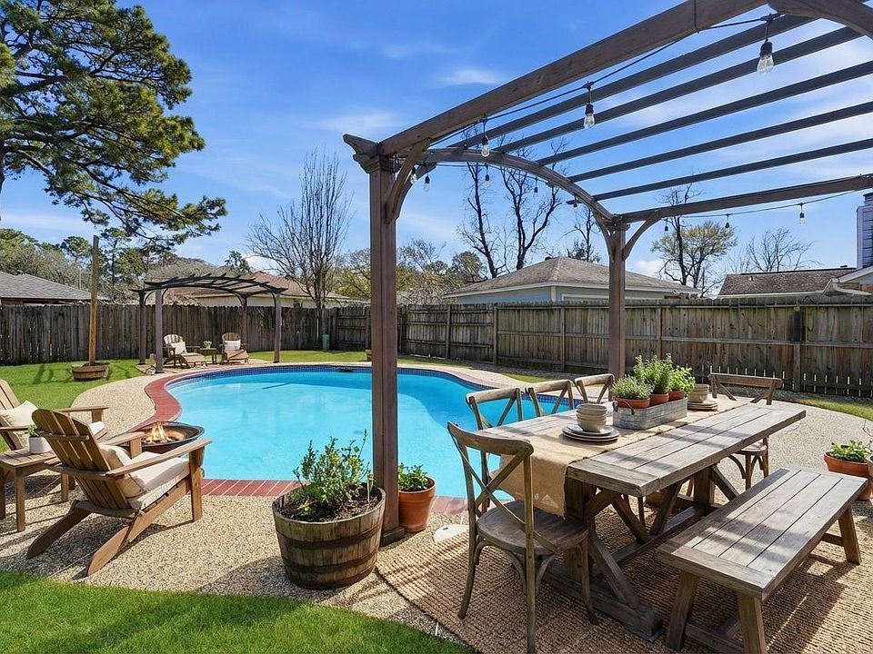 1st image of 21330 Greenham Dr