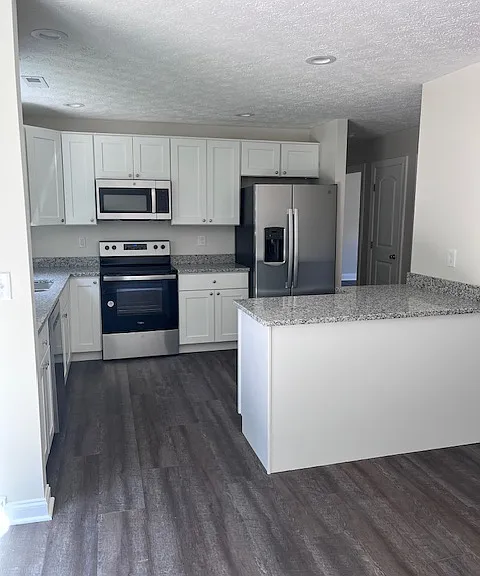 340 Gatewood St — Photo 2