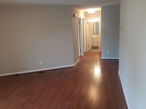 5th image of 237 Marshall Dr