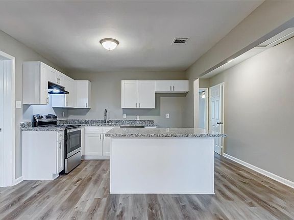 5th image of 567 Pecan Dr