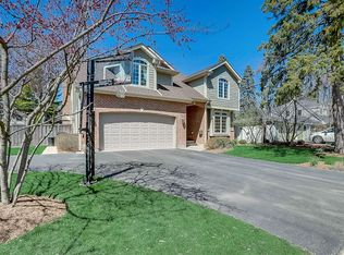 517 7th Ave, Libertyville, IL 60048