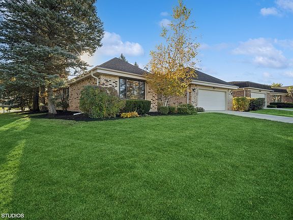 3rd image of 2501 Burgundy Ln