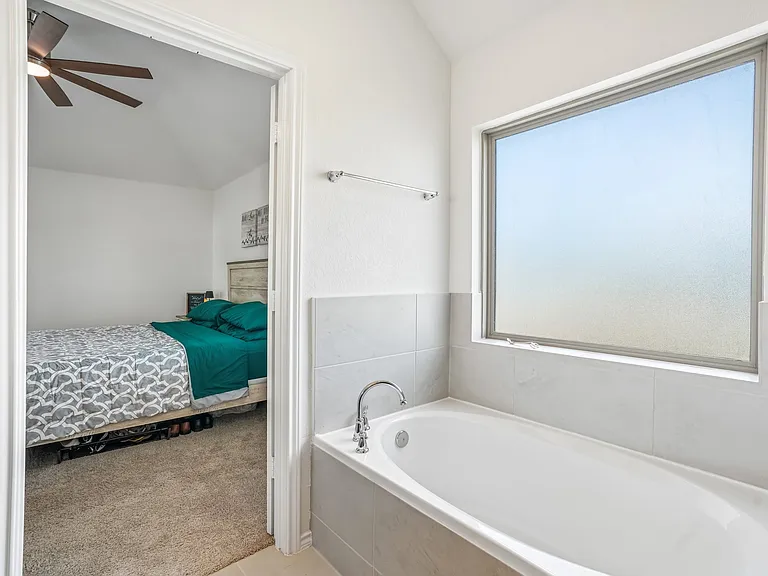 5050 Park Cor — Photo 18