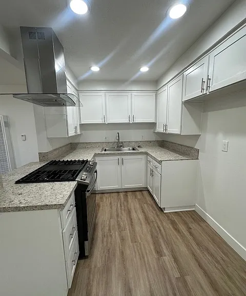Stonehill Apartments — Photo 17