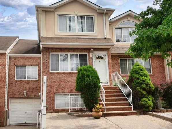 47 Hemlock St, Staten Island, NY 10309
