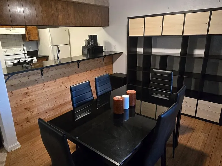 152 N Wilshire Dr #152 — Photo 3