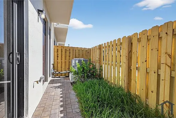 13862 SW 262nd Ln — Photo 25