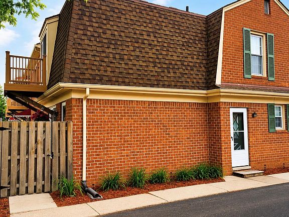 3rd image of 31083 Hoover Rd #12