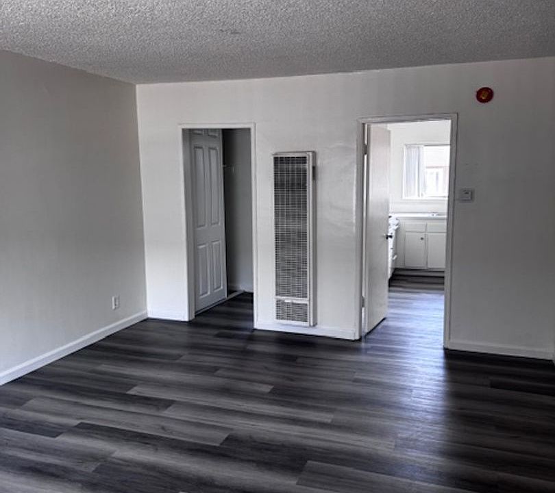 1st image of 425 W Regent St APT 11