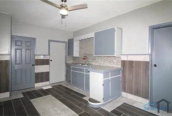 627 Bronson Ave — Photo 8