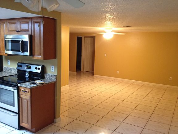 3rd image of 7007 Almendariz Way