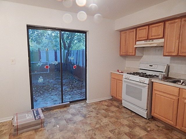 2nd image of 10 Wayne St