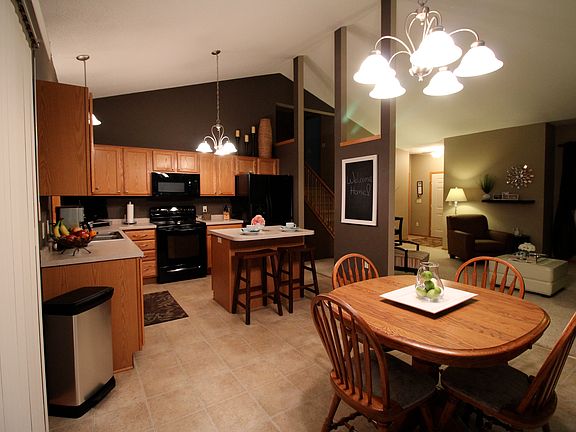 4th image of 2343 Vesterheim St