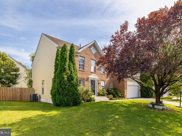 47359 Westwood Pl, Sterling, VA 20165