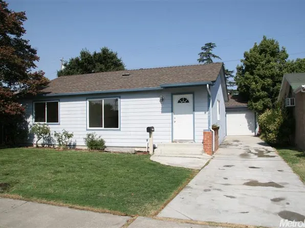 2047 W Country Club Blvd, Stockton, CA 95204