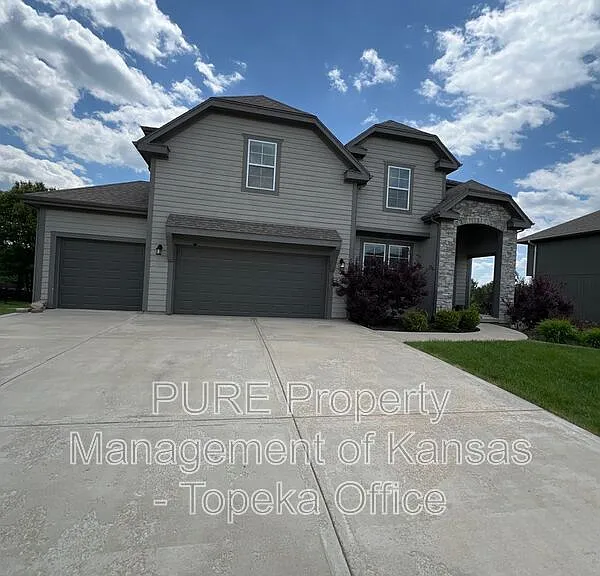 21705 W 46th Ter — Photo 2