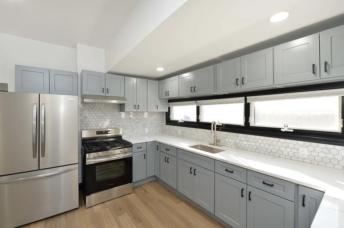Building Photo - 73 Lafayette Ave #1