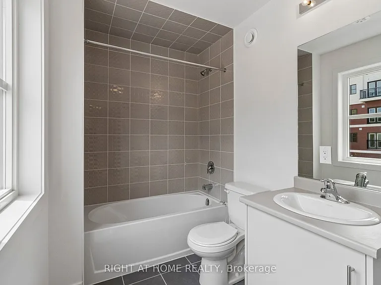 15100 Yonge St #206 — Photo 24