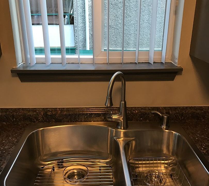 1st image of 11521 26th Ave NE APT 01